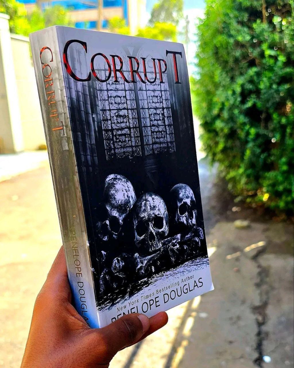 Corrupt – Penelope Douglas